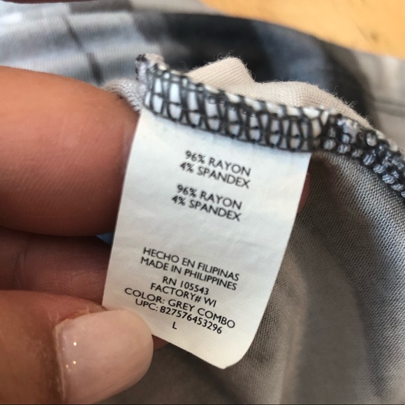 Daisy Fuentes Moda peplum shirt, large - Picture 2 of 2